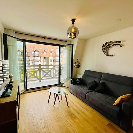 Sejour Authentique - Balcon, Parking & Wifi Ultra-Rapide Apartment Deauville Exterior photo